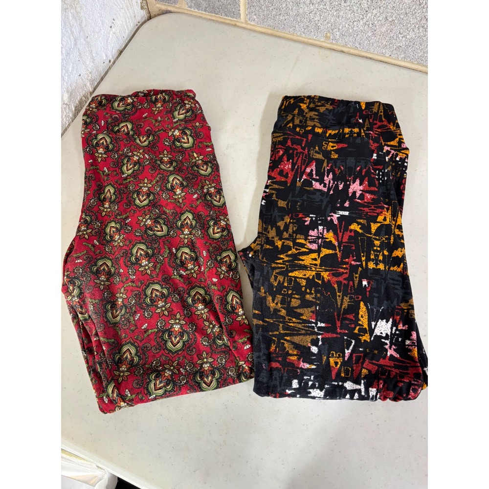 2 pair LulaRoe Tall Curvy‎ Leggings Red Paisley Black Abstract Print